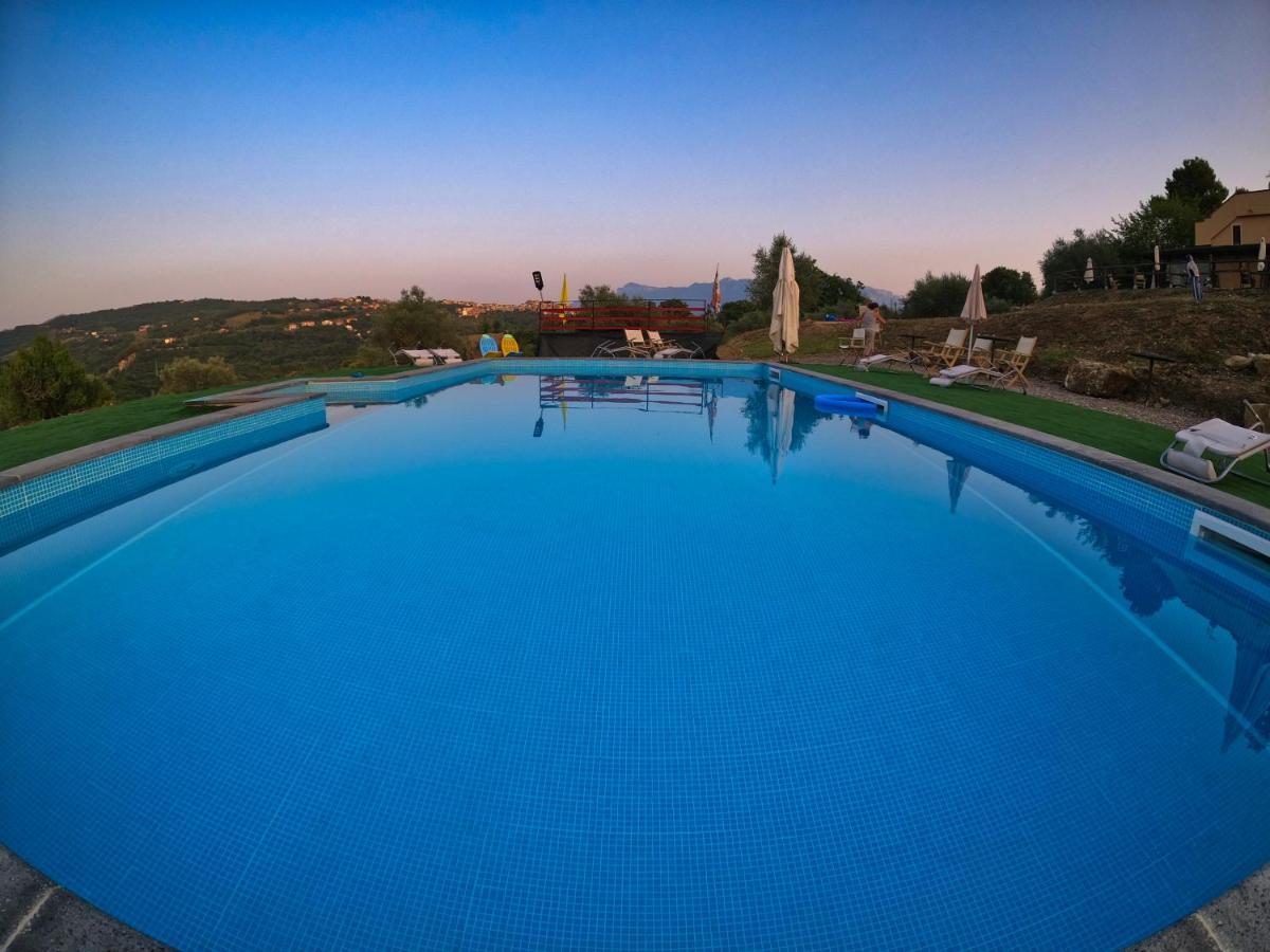 Agriturismo B&B Il Rifugio Di Nino Контурси Экстерьер фото