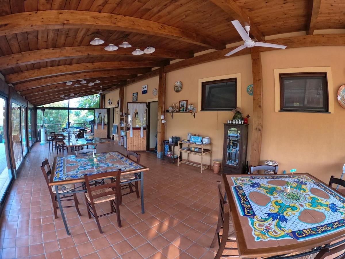 Agriturismo B&B Il Rifugio Di Nino Контурси Экстерьер фото