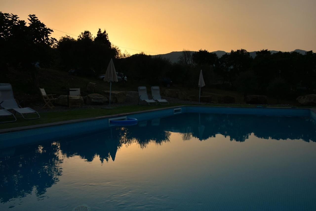 Agriturismo B&B Il Rifugio Di Nino Контурси Экстерьер фото