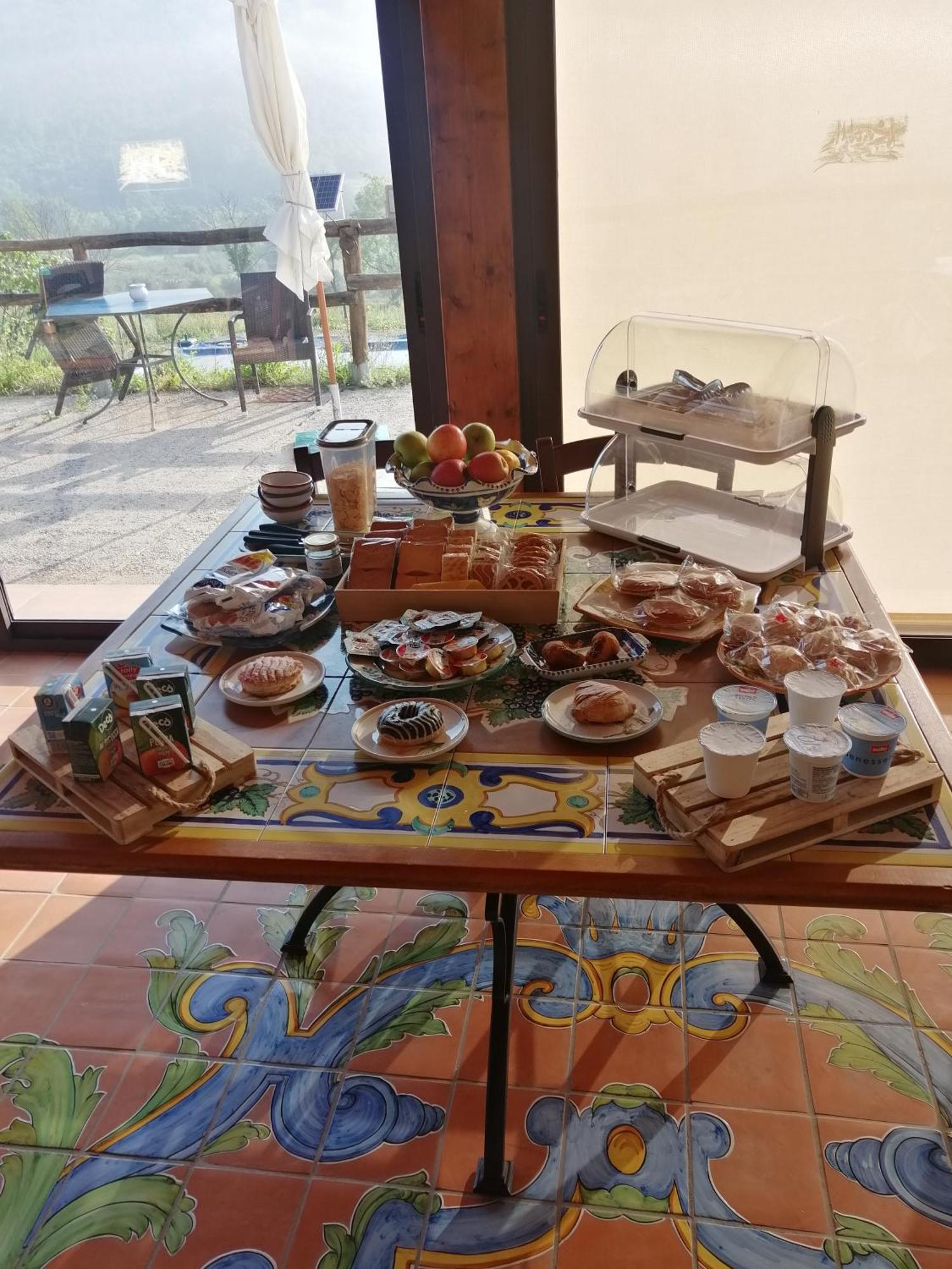 Agriturismo B&B Il Rifugio Di Nino Контурси Экстерьер фото