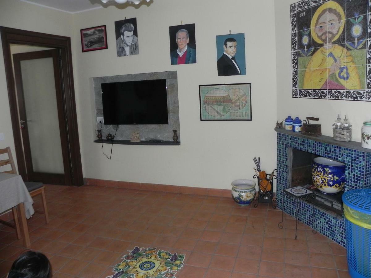 Agriturismo B&B Il Rifugio Di Nino Контурси Экстерьер фото